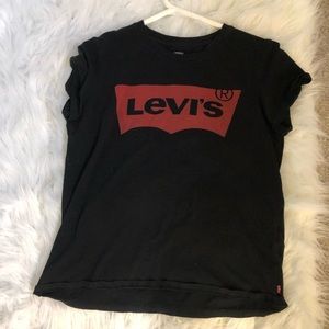 Levi’s t shirt